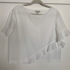 Cropped white shirt sleeve blouse